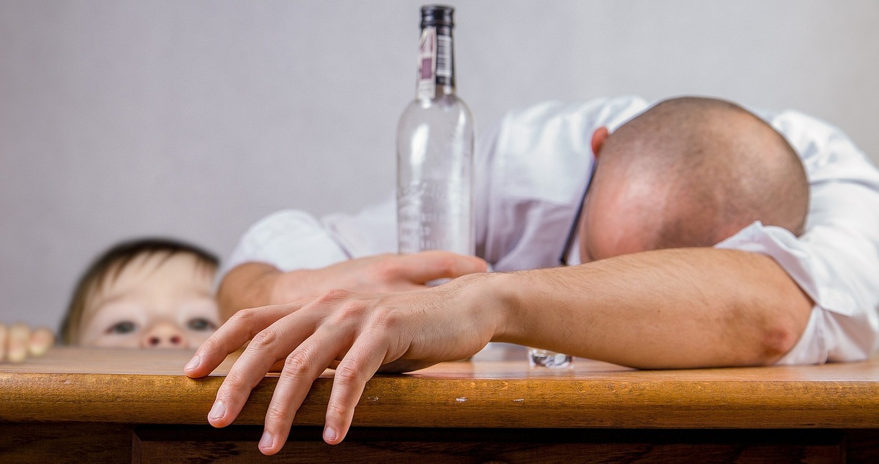 alcoholic g10d5e5aa6 1280