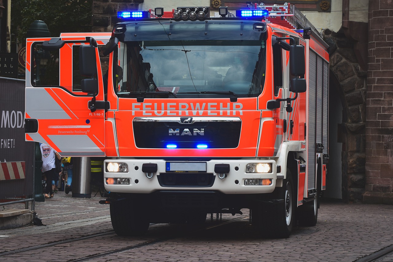 fire fighters 6961339 1280