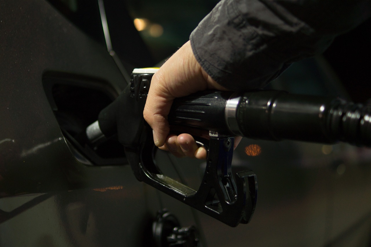 petrol 996617 1280
