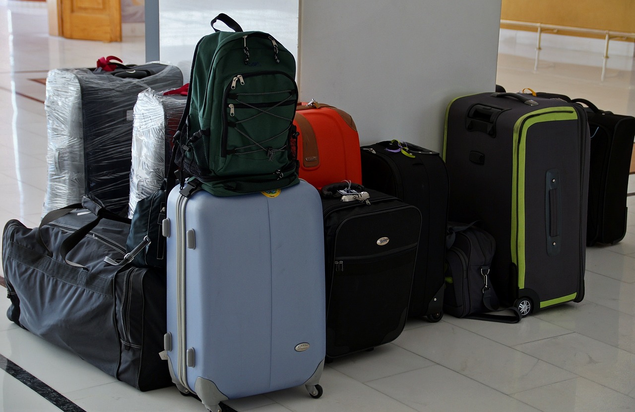 suitcase 811122 1280