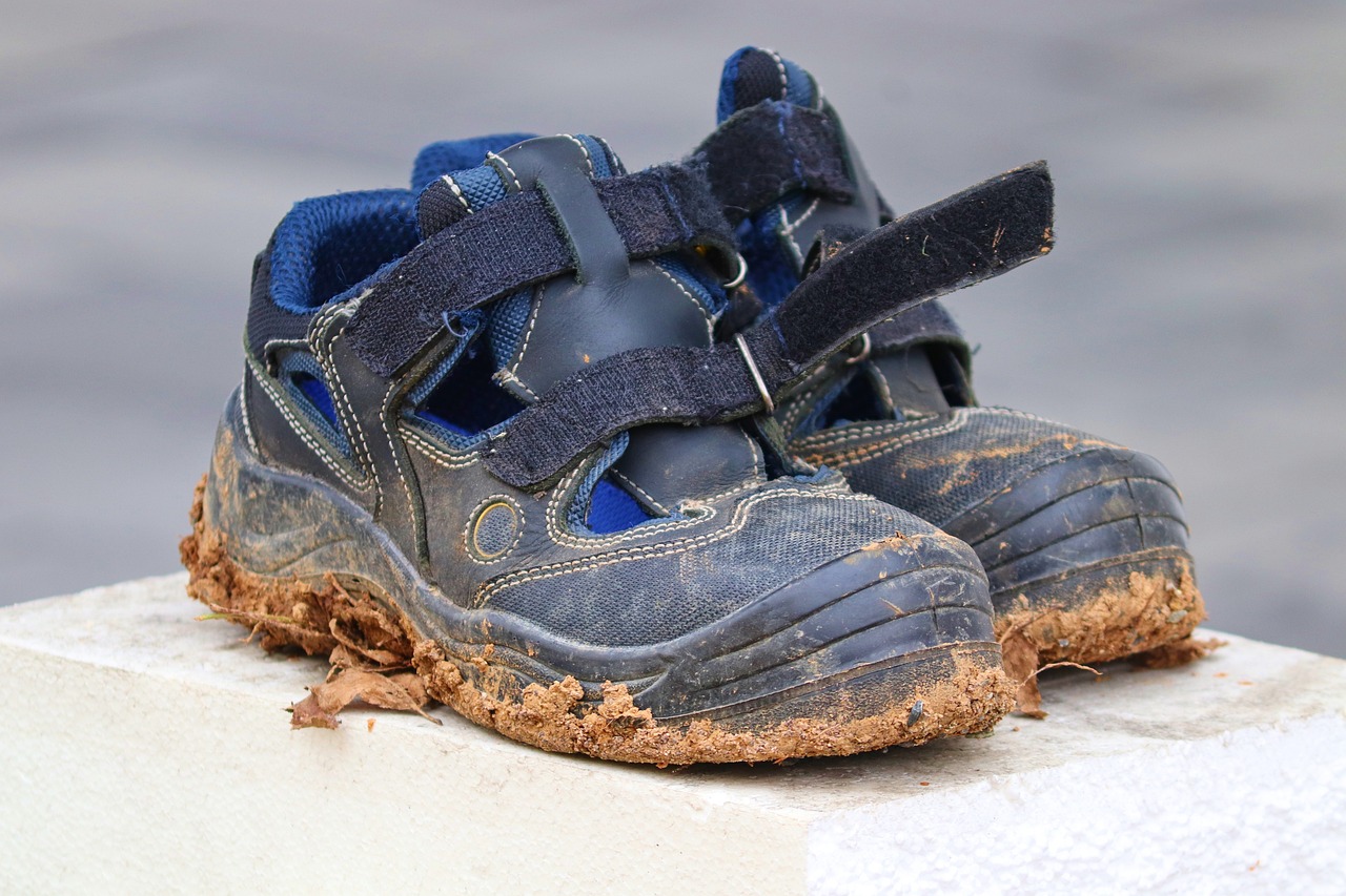 work shoes 4614257 1280